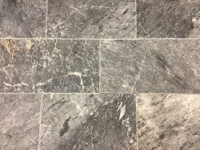 Natuursteen blauwe hardsteen 30x3xvrije lengte cm tegel 64,8 m² - afbeelding 5 van  9