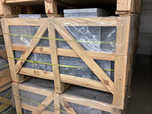 Natuursteen blauwe hardsteen 30x3xvrije lengte cm tegel 64,8 m² - afbeelding 7 van  9