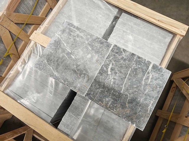 Natuursteen blauwe hardsteen 40x40x3 cm tegel 42,24 m² - afbeelding 1 van  3