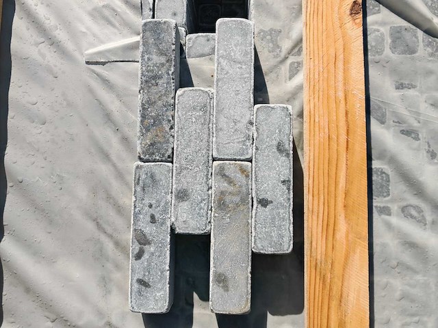 Natuursteen blauwe hardsteen 5x20x5 cm tegel 57,6 m² - afbeelding 6 van  11