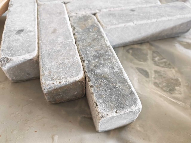 Natuursteen blauwe hardsteen 5x20x5 cm tegel 57,6 m² - afbeelding 3 van  4