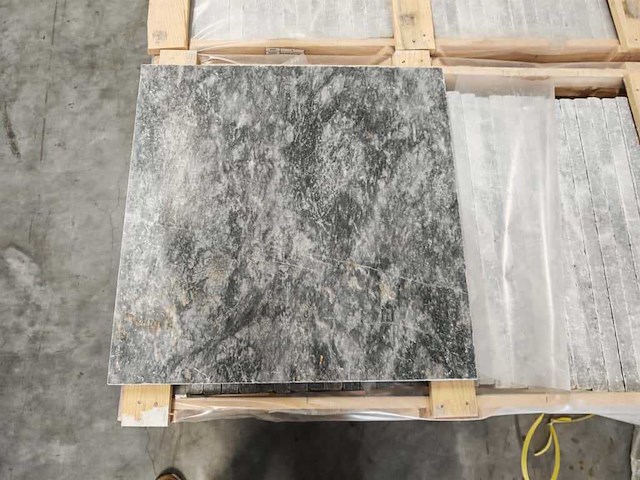 Natuursteen blauwe hardsteen 60x60x3 cm tegel 35,64 m² - afbeelding 1 van  5