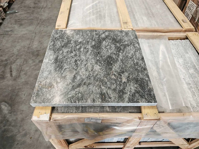 Natuursteen blauwe hardsteen 60x60x3 cm tegel 35,64 m² - afbeelding 1 van  7