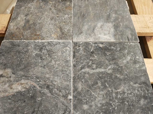 Natuursteen blauwe hardsteen honed 20x20x2 cm tegel 101,76 m² - afbeelding 1 van  1