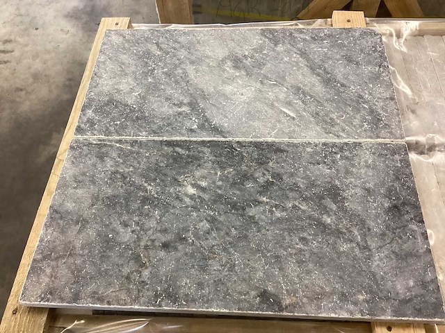 Natuursteen blauwe hardsteen honed 20x20x3 cm tegel 75 m² - afbeelding 13 van  13