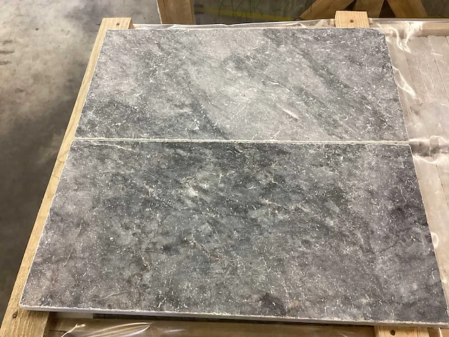 Natuursteen blauwe hardsteen honed 20x20x3 cm tegel 75 m² - afbeelding 12 van  15