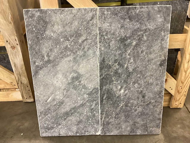 Natuursteen blauwe hardsteen honed 20x20x3 cm tegel 75 m² - afbeelding 1 van  15
