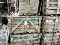 Natuursteen boordsteen 8 stuks - afbeelding 1 van  5