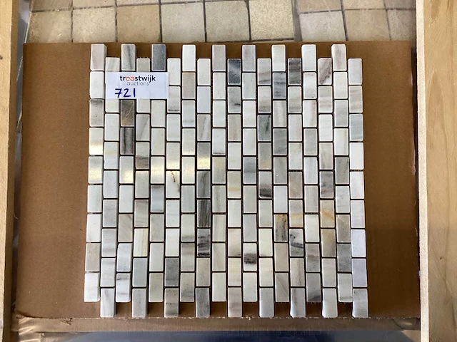 Natuursteen grijs/wit mix mozaïektegel 30x30 cm 225 stuks - afbeelding 1 van  7