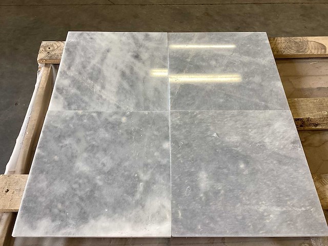 Natuursteen hardsteen blauw gepolijst 30,5x30,5 cm tegel 44 m² - afbeelding 1 van  19