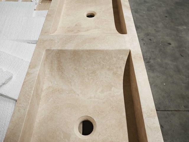 Natuursteen light travertin dubbele wastafel 120x40x10 cm - afbeelding 6 van  6