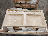 Natuursteen light travertin dubbele wastafel 120x46x10 cm - afbeelding 1 van  4