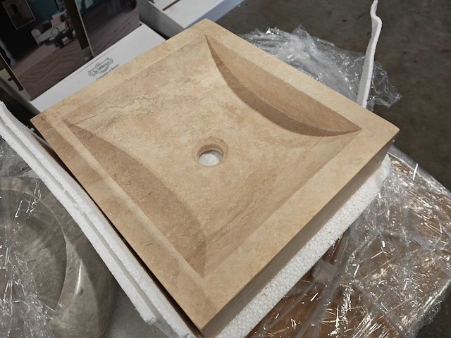 Natuursteen light travertin wastafel 45x40x10 cm - afbeelding 2 van  6