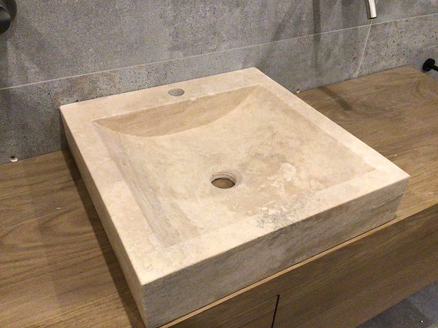 Natuursteen light travertin wastafel 45x46 cm - afbeelding 4 van  4
