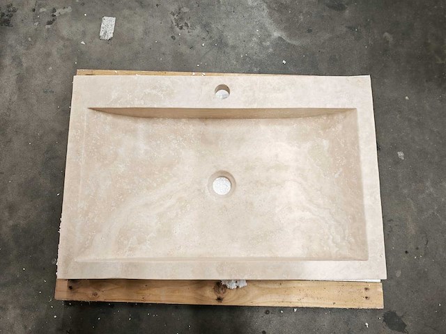 Natuursteen light travertin wastafel 70x46x10 cm - afbeelding 2 van  6