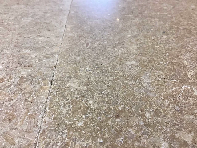 Natuursteen limestone beige 40,6x61 cm tegel 21,05 m² - afbeelding 6 van  17
