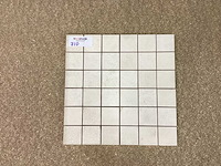 Natuursteen limestone beige 5x5 cm mozaïektegel 30x30 cm 35 stuks - afbeelding 2 van  5