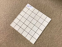 Natuursteen limestone beige 5x5 cm mozaïektegel 30x30 cm 35 stuks - afbeelding 4 van  7