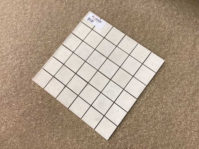 Natuursteen limestone beige 5x5 cm mozaïektegel 30x30 cm 70 stuks - afbeelding 4 van  7