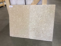 Natuursteen limestone beige 60x90x2 cm tegel 34,56 m²