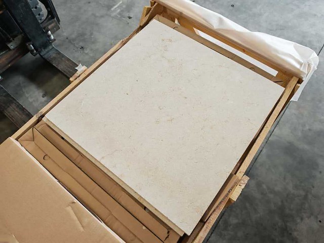 Natuursteen limestone beige mat 60x60x2 cm tegels 32,4 m² - afbeelding 2 van  4