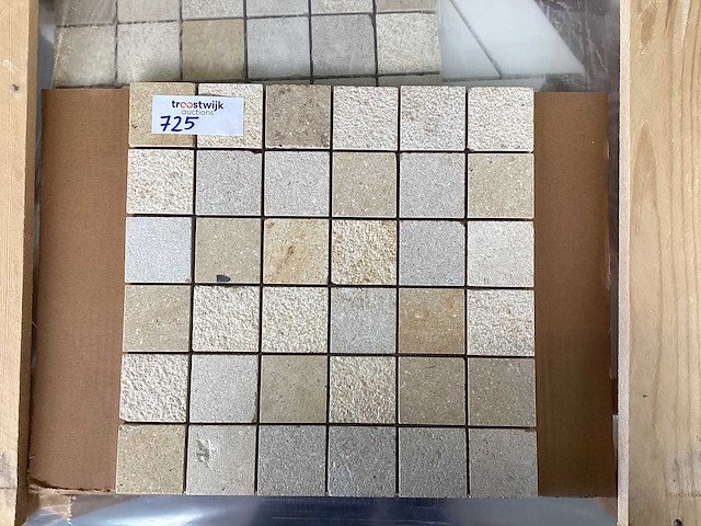 Natuursteen limestone beige mix 5x5 cm mozaïektegel 30x30 cm 50 stuks - afbeelding 1 van  7