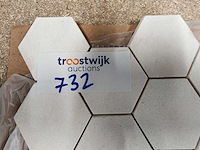 Natuursteen limestone wit hexagon 33x28 cm mozaïektegel 4,07 m² - afbeelding 2 van  2