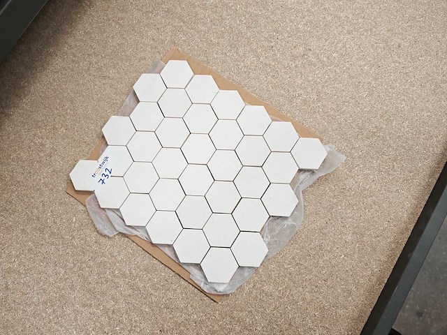 Natuursteen limestone wit hexagon 33x28 cm mozaïektegel 4,07 m² - afbeelding 1 van  1
