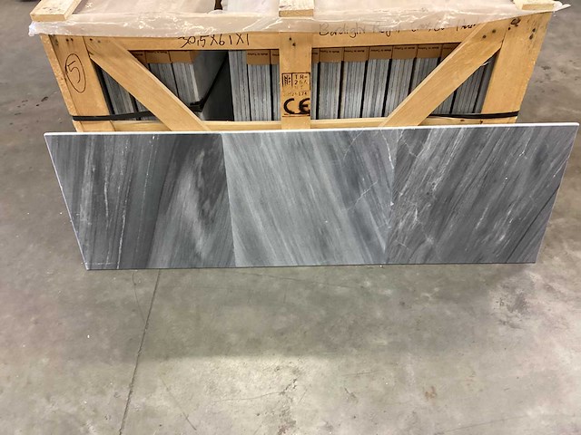 Natuursteen marmer bardiglio honed 45,7x45,7 cm tegel 20 m² - afbeelding 6 van  13
