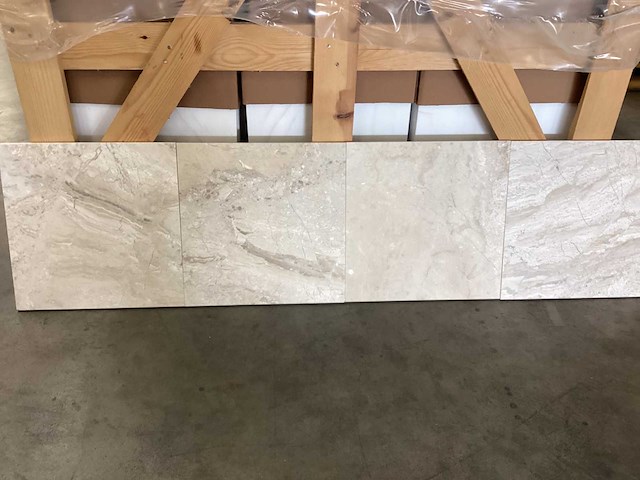 Natuursteen marmer beige gezoet 30,5x30,5 cm tegel 33,5 m² - afbeelding 8 van  15