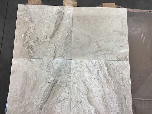 Natuursteen marmer beige gezoet 30,5x30,5 cm tegel 33,5 m² - afbeelding 9 van  15