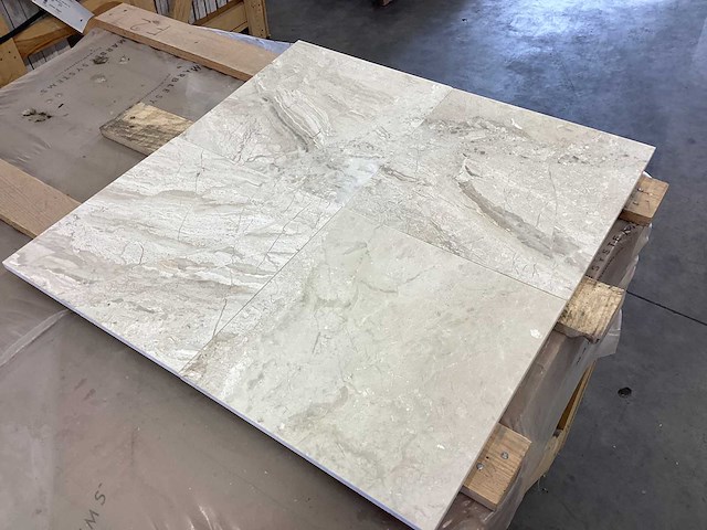 Natuursteen marmer beige gezoet 30,5x30,5 cm tegel 33,5 m² - afbeelding 12 van  15