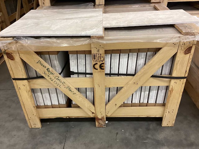 Natuursteen marmer beige gezoet 30,5x61 cm tegel 44,65 m² - afbeelding 13 van  14