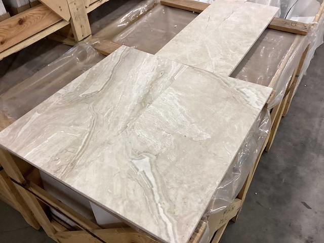 Natuursteen marmer beige gezoet 30,5x61 cm tegel 44,65 m² - afbeelding 9 van  14