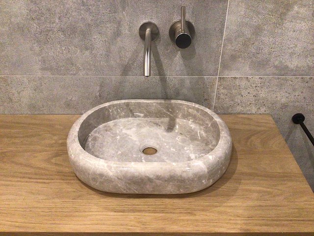 Natuursteen marmer beige oval wastafel 47x34x10 cm - afbeelding 1 van  4