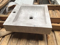Natuursteen marmer beige wastafel 45x46 cm - afbeelding 2 van  3