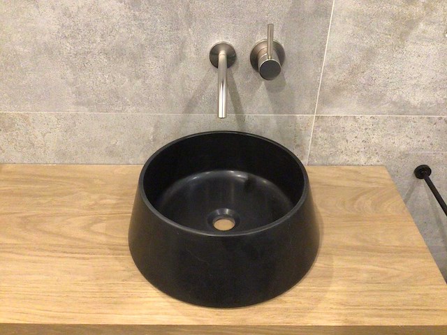 Natuursteen marmer black wastafel 40x15 cm - afbeelding 1 van  4