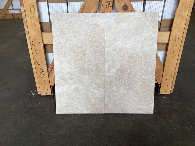 Natuursteen marmer cappucino gezoet 30,5x61 cm tegel 26 m² - afbeelding 9 van  15