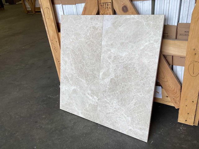 Natuursteen marmer cappucino gezoet 30,5x61 cm tegel 26 m² - afbeelding 8 van  13