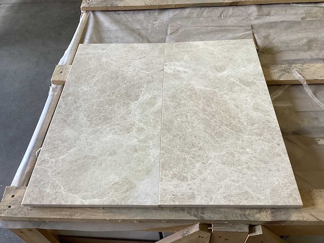 Natuursteen marmer cappucino gezoet 30,5x61 cm tegel 26 m² - afbeelding 8 van  15