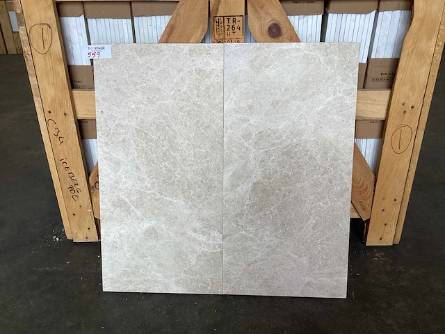 Natuursteen marmer cappucino gezoet 30,5x61 cm tegel 26 m² - afbeelding 1 van  15