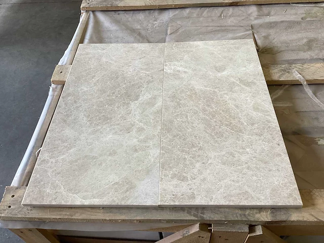 Natuursteen marmer cappucino gezoet 30,5x61 cm tegel 26 m² - afbeelding 8 van  15