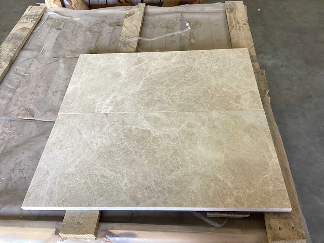 Natuursteen marmer cappucino gezoet 30,5x61 cm tegel 26 m² - afbeelding 15 van  15