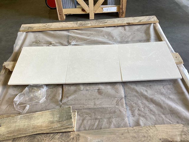 Natuursteen marmer champagne gepolijst 30,5x30,5 cm tegel 33 m² - afbeelding 2 van  14