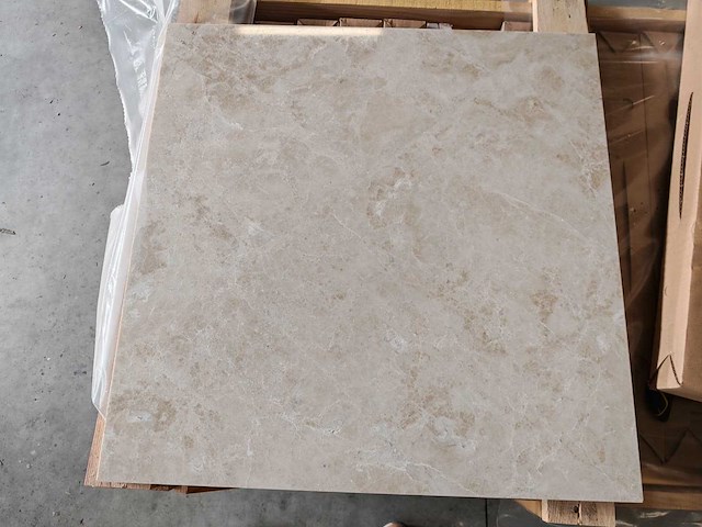 Natuursteen marmer creme gepolijst 60x60x2 cm tegels 33,5 m² - afbeelding 1 van  3