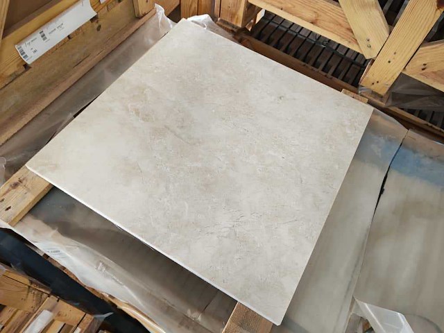 Natuursteen marmer creme gepolijst 61x61x2 cm tegels 50,25 m² - afbeelding 3 van  6