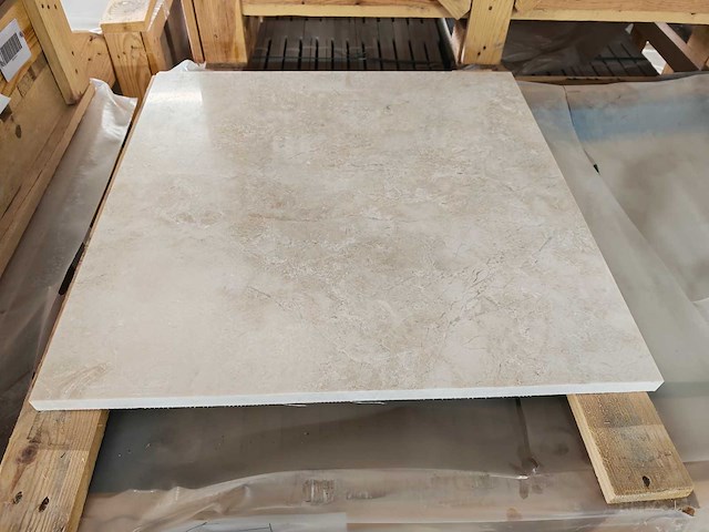Natuursteen marmer creme gepolijst 61x61x2 cm tegels 83,75 m² - afbeelding 1 van  6