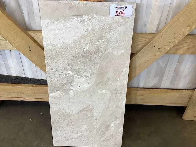 Natuursteen marmer creme gepolijst vloertegel 30x60x2 cm 56.16 m² - afbeelding 1 van  12