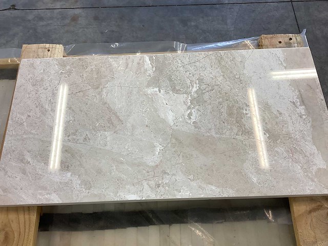Natuursteen marmer creme gepolijst vloertegel 30x60x2 cm 56.16 m² - afbeelding 5 van  8