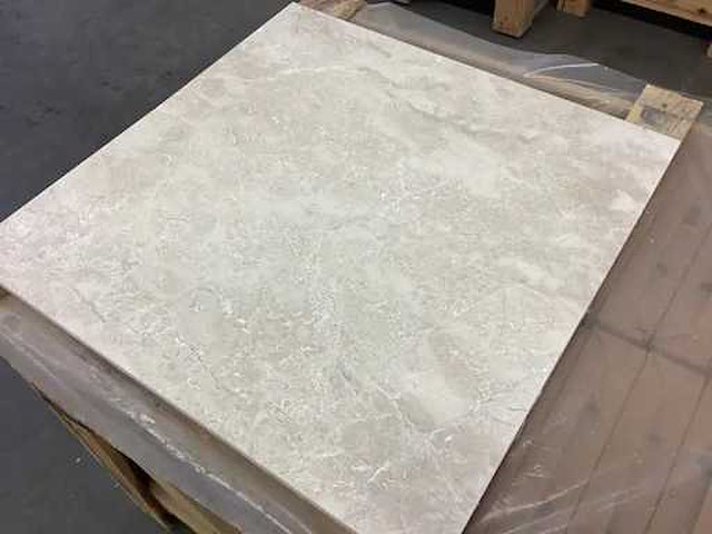 Natuursteen marmer creme gezoet 30,5x61 cm tegel 26 m² - afbeelding 2 van  17